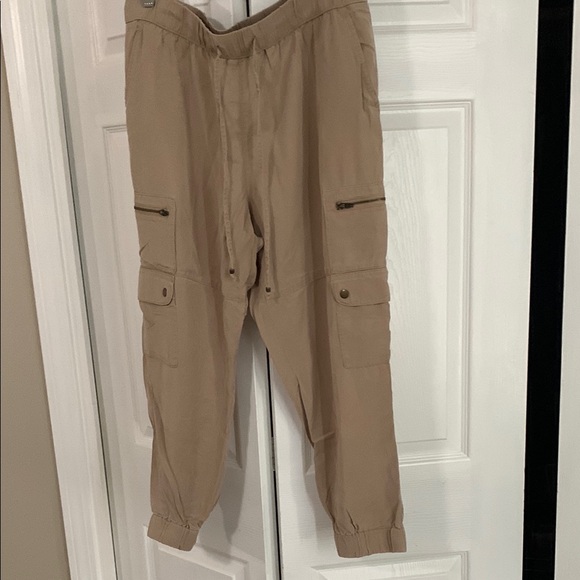 Banana Republic Pants - Banana Republic Tan Track Pants with Relaxed Fit